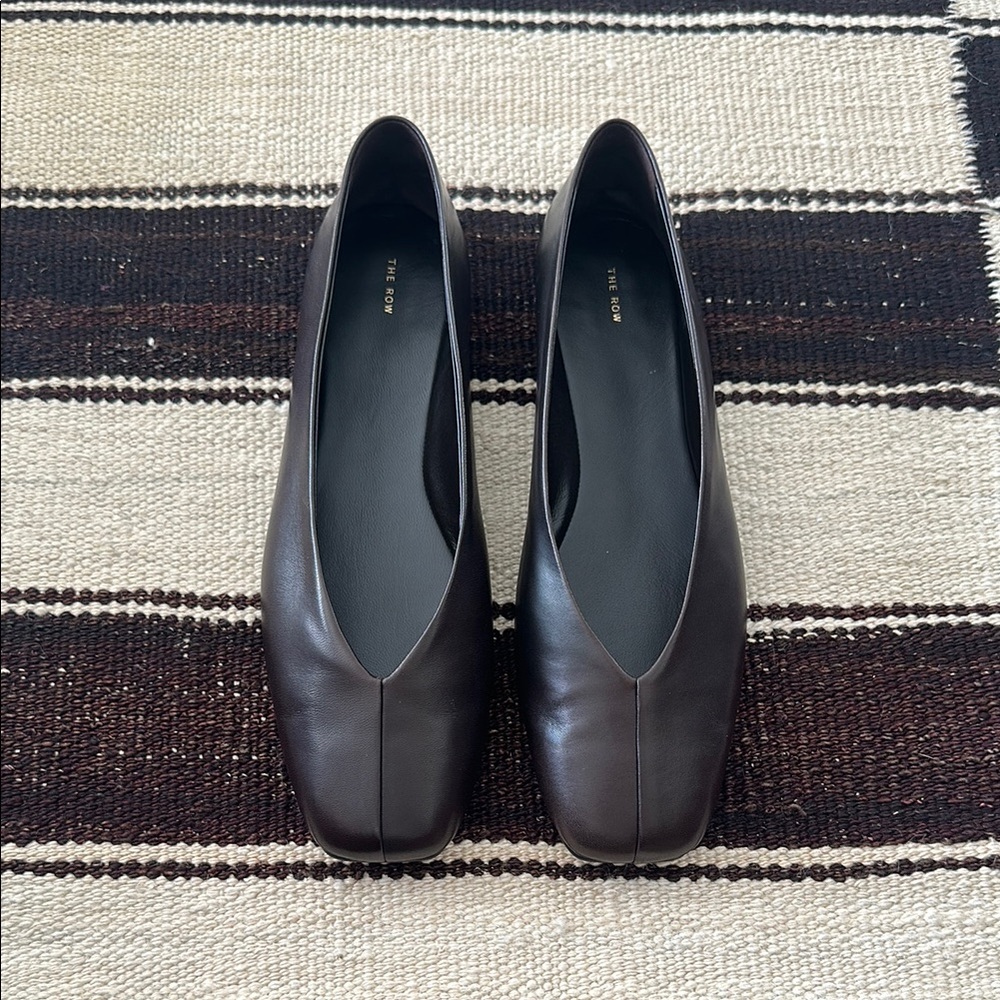 The Row Eva Two Women's Dark Brown Leather Flats 39 NIB